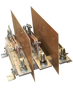 Разъединитель РЕ19-39-31160-00 УХЛ3, 630А, 3-х полюсный на одно направление, рычаг для пополюсного оперирования штангой, IP00 (ЭТ) | код ET921427 | Электротехник Разъединитель РЕ19-39-31160-00 УХЛ3, 630А, 3-х полюсный на одно направление, рычаг для пополюсного оперирования штангой, IP00 (ЭТ) | код ET921427 | Электротехник