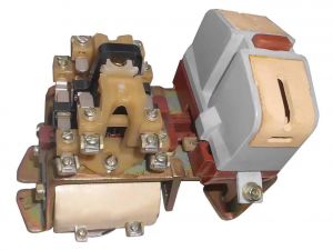 Контактор МК3-10-220В | код A8119-80082281 | ЧЭАЗ Контактор МК3-10-220В | код A8119-80082281 | ЧЭАЗ