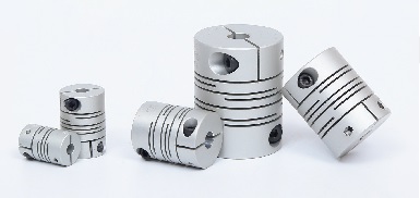 Муфта разрезная, d=25 мм, с зажимным кольцом, диаметры валов 8*8 мм, номинальный момент 1,8 Нм | код CPI-25C-8x8 | INNOCONT Муфта разрезная, d=25 мм, с зажимным кольцом, диаметры валов 8*8 мм, номинальный момент 1,8 Нм | код CPI-25C-8x8 | INNOCONT