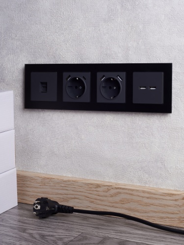 BRITE Рамка 4-мест. РУ-4-2-Бр стекло черн. матовый IEK | код BR-M42-G-31-K02 | IEK фото 5