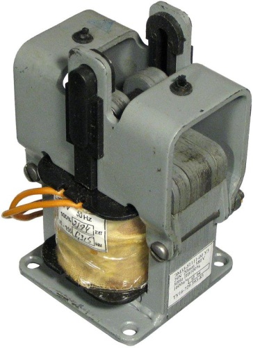 Электромагнит ЭМ33-51161 110В 50Гц, тянущее исполнение, ПВ=15% , У3 | код A8014-80098268 | РЕЛЕ И АВТОМАТИКА Электромагнит ЭМ33-51161 110В 50Гц, тянущее исполнение, ПВ=15% , У3 | код A8014-80098268 | РЕЛЕ И АВТОМАТИКА