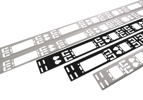 Вертикальный кабельный органайзер в шкаф, ширина 75 мм 22U, цвет черный | код ВКО-М-22.75-9005 | ЦМО