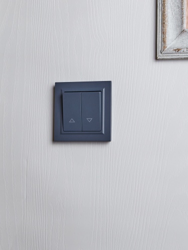 BRITE Выключатель жалюзи 10А ВС10-1-5-БрМ маренго | код BR-V15-0-10-K35 | IEK фото 3