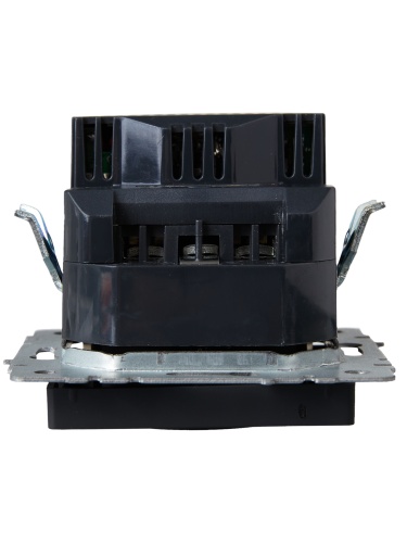 Розетка BRITE РЮш11-1-БрЧ 16А с USB A+C 18Вт с заземл. защ. шторки черн. | код. BR-R14-16-U22-018-K02 | IEK фото 2