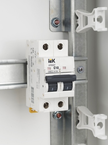 ARMAT Автоматический выключатель M10N 2P C 10А | код AR-M10N-2-C010 | IEK фото 7 ARMAT Автоматический выключатель M10N 2P C 10А | код AR-M10N-2-C010 | IEK фото 7