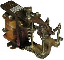 Реле электромагнитное РЭВ-822 110В | код A8119-77965085 | ЧЭАЗ