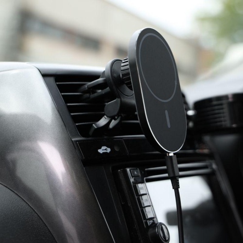 Держатель автомобильный с беспроводной зарядкой MagSafe 15Вт Rexant 40-0607 фото 8 Держатель автомобильный с беспроводной зарядкой MagSafe 15Вт Rexant 40-0607 фото 8