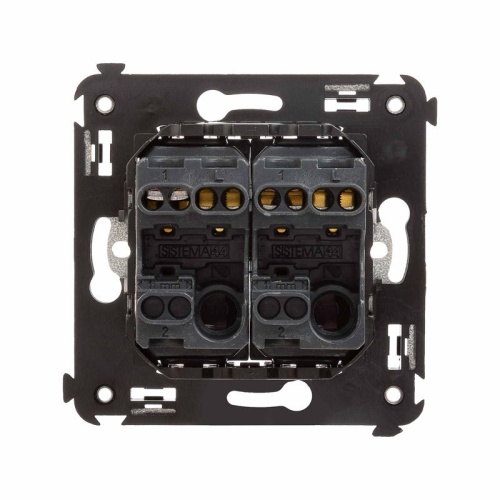 Avanti Кнопка двухклавишная в стену Черный квадрат | код 4402154 | DKC фото 3 Avanti Кнопка двухклавишная в стену Черный квадрат | код 4402154 | DKC фото 3