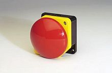 Кнопка аварийного останова без фиксации с грибком d90мм; с НЗ контактом; в корпусе для настен. монтажа | код APG1M9W01 | DKC