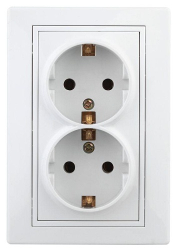 Розетка 2-м СП Plano 1-208-01 16А IP20 250В 2х2P+E Schuko защ. шторки бел. | код. Б0053933 | Intro Розетка 2-м СП Plano 1-208-01 16А IP20 250В 2х2P+E Schuko защ. шторки бел. | код. Б0053933 | Intro