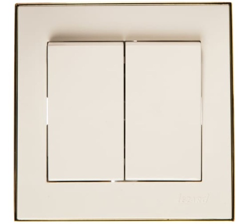Выключатель RAIN двойной белый с боковой вставкой золото | код 703-0226-101 | Lezard Выключатель RAIN двойной белый с боковой вставкой золото | код 703-0226-101 | Lezard