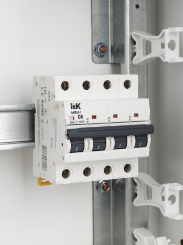 ARMAT Автоматический выключатель M06N 4P C 6А | код AR-M06N-4-C006 | IEK фото 9 ARMAT Автоматический выключатель M06N 4P C 6А | код AR-M06N-4-C006 | IEK фото 9