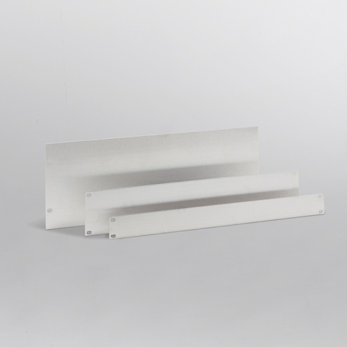 Панель глухая для 19 щита, крашенная сталь, 1 HE, RAL7035 | код WA115LB | ETA