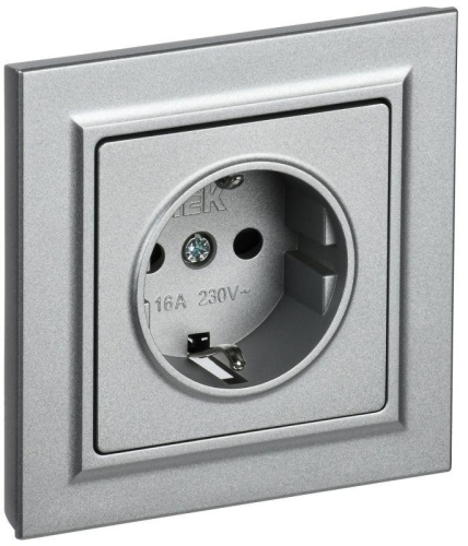 Розетка СП BRITE РСР14-1-0-БрА 16А в сборе с заземл. защ. шторки алюм. | код BR-R14-16-K47-F | IEK Розетка СП BRITE РСР14-1-0-БрА 16А в сборе с заземл. защ. шторки алюм. | код BR-R14-16-K47-F | IEK