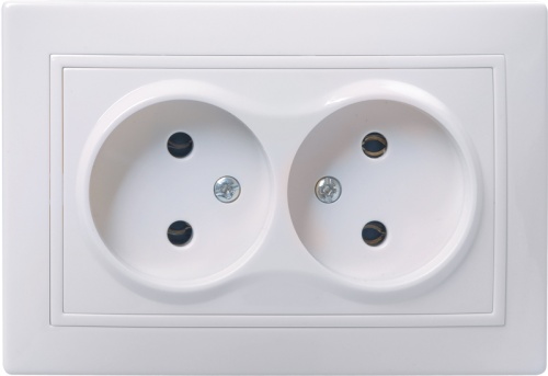 Розетка 2-местная РС12-2-КБ без заземляющего контакта без защитной шторки 10А керамика КВАРТА белый | код ERK20-K01-10-K | IEK